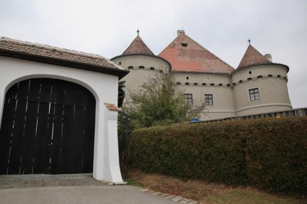 Castelul Bethlen Haller, emblema vinurilor Jidvei