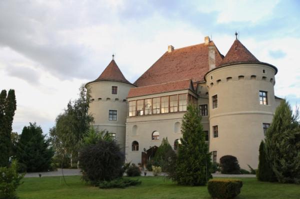 Castelul Bethlen Haller, emblema vinurilor Jidvei