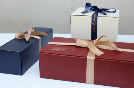 Cutii de cadouri pentru vinuri și produse gourmet – Recomandări practice pentru Paște și Crăciun