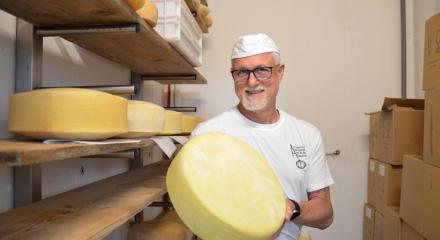 From one workshop to the Accademia Internazionale dell’Arte Casearia: the journey of an artisan into the world of Italian cheeses