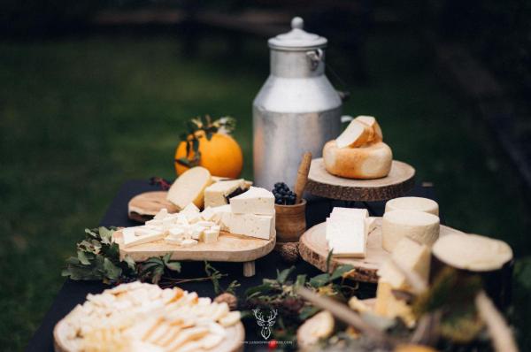 George Cățean, Cățean Farm: Our clients comprise individuals who appreciate the local taste of cheeses and enjoy innovating through a blend of traditional and modern methods.