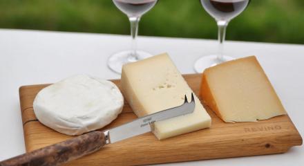 În consumul de brânză, preferințele de consum se schimbă - Studiu Revino 2023